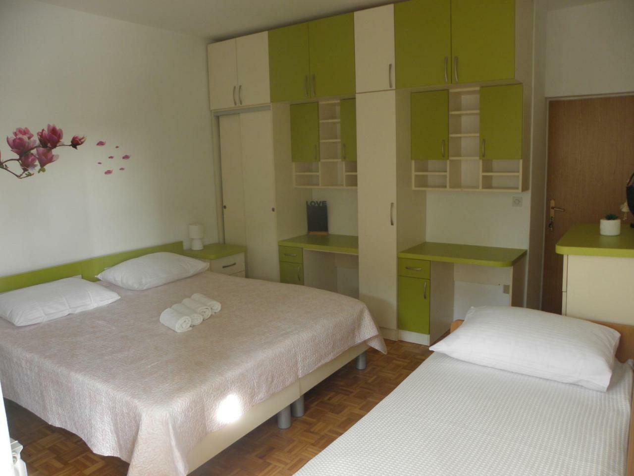 Apartman Ive Стариград-Пакленица Экстерьер фото