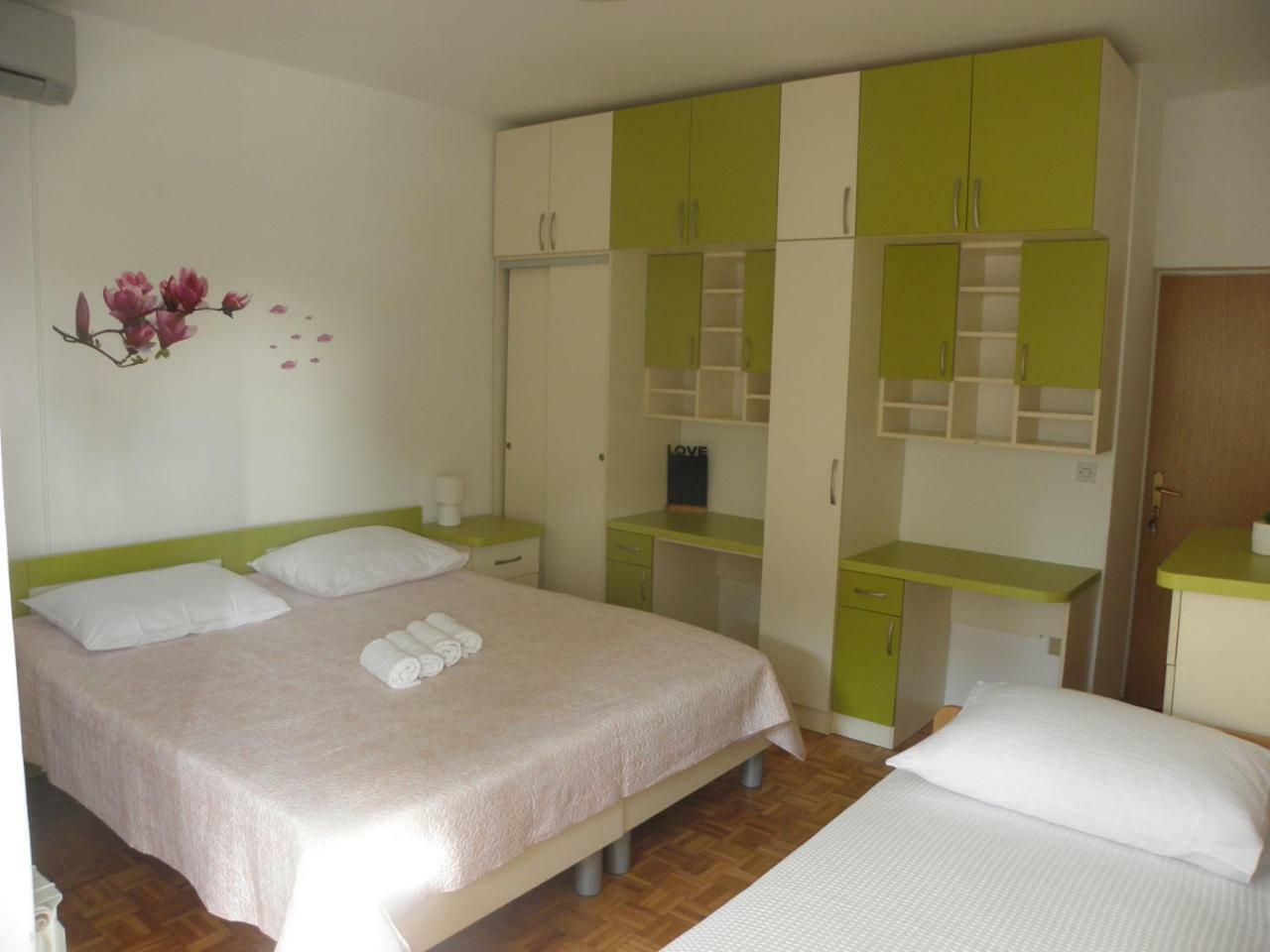 Apartman Ive Стариград-Пакленица Экстерьер фото